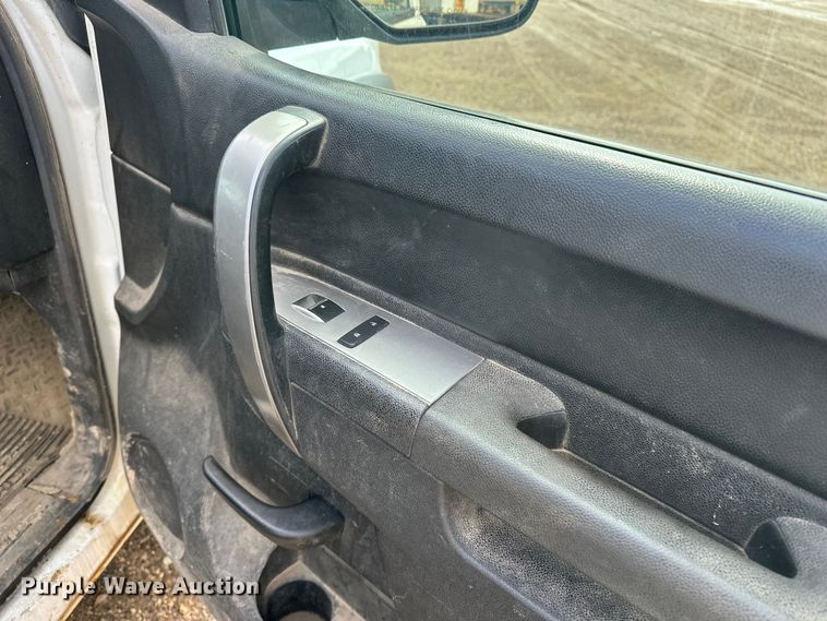 image for item DQ0015 2012 GMC Sierra 1500 Crew Cab pickup truck