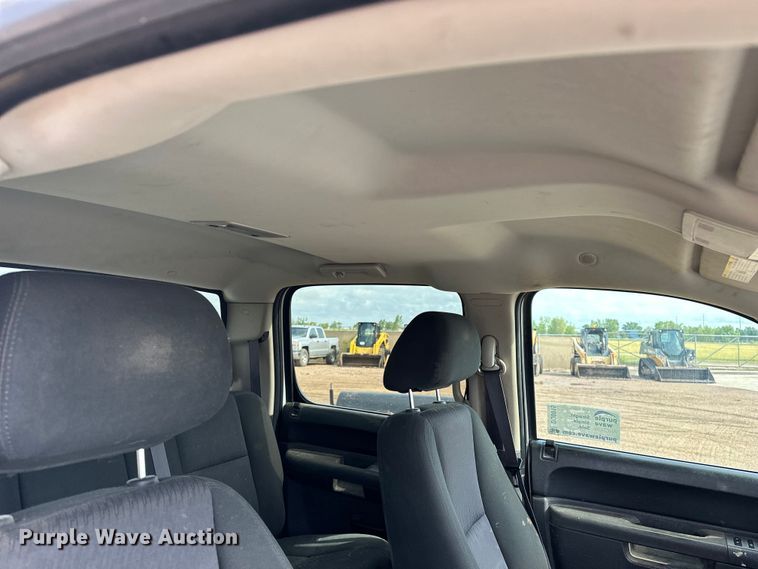 image for item DQ0015 2012 GMC Sierra 1500 Crew Cab pickup truck