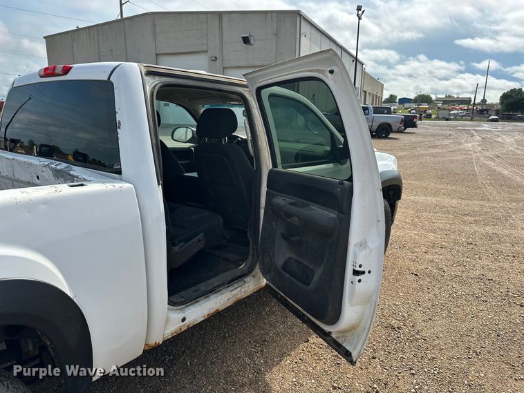 image for item DQ0015 2012 GMC Sierra 1500 Crew Cab pickup truck