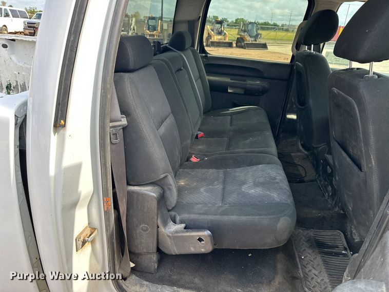 image for item DQ0015 2012 GMC Sierra 1500 Crew Cab pickup truck