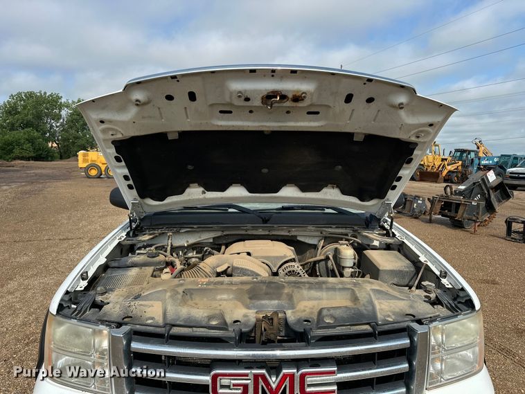 image for item DQ0015 2012 GMC Sierra 1500 Crew Cab pickup truck