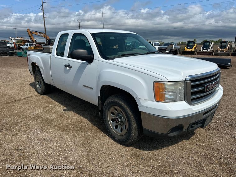 image for item DQ0017 2012 GMC Sierra 1500 Ext. Cab pickup truck