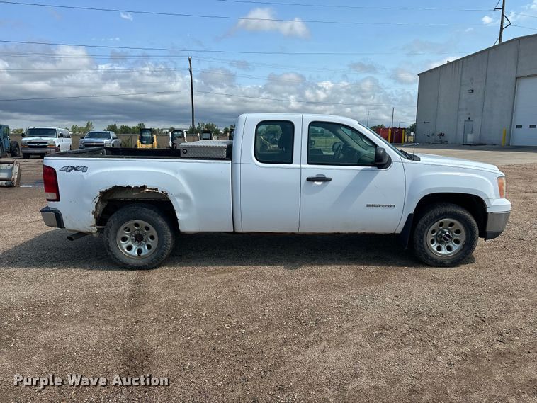 image for item DQ0017 2012 GMC Sierra 1500 Ext. Cab pickup truck