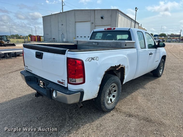 image for item DQ0017 2012 GMC Sierra 1500 Ext. Cab pickup truck