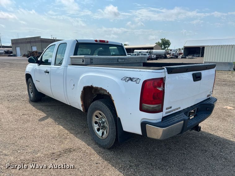 image for item DQ0017 2012 GMC Sierra 1500 Ext. Cab pickup truck