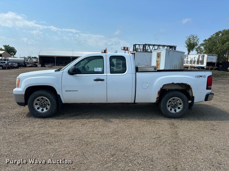 image for item DQ0017 2012 GMC Sierra 1500 Ext. Cab pickup truck
