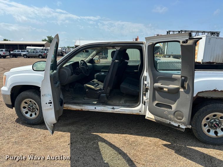 image for item DQ0017 2012 GMC Sierra 1500 Ext. Cab pickup truck