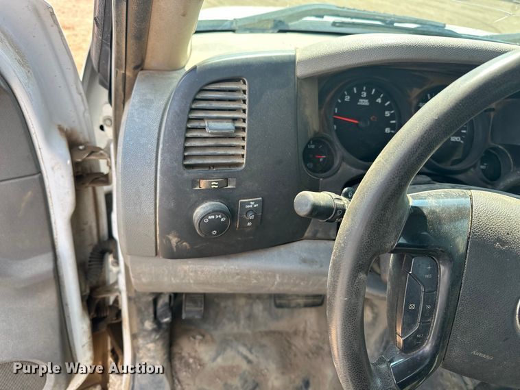 image for item DQ0017 2012 GMC Sierra 1500 Ext. Cab pickup truck