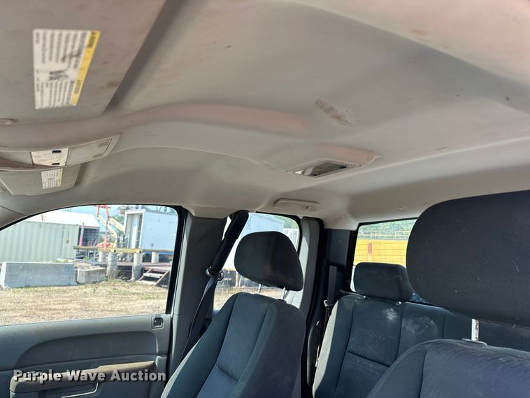 image for item DQ0017 2012 GMC Sierra 1500 Ext. Cab pickup truck