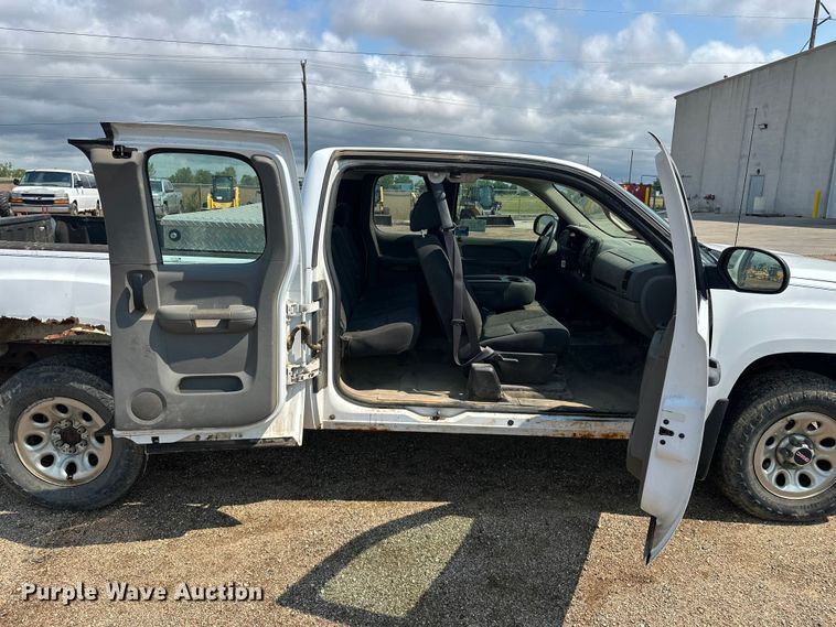 image for item DQ0017 2012 GMC Sierra 1500 Ext. Cab pickup truck