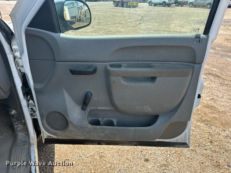 image for item DQ0017 2012 GMC Sierra 1500 Ext. Cab pickup truck