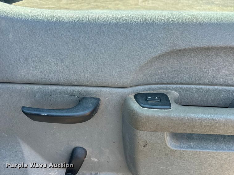 image for item DQ0017 2012 GMC Sierra 1500 Ext. Cab pickup truck