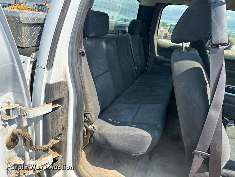 image for item DQ0017 2012 GMC Sierra 1500 Ext. Cab pickup truck