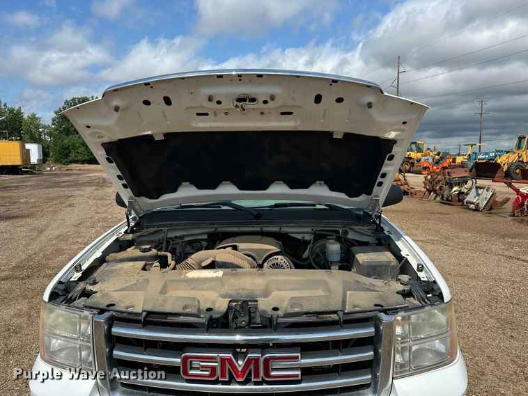 image for item DQ0017 2012 GMC Sierra 1500 Ext. Cab pickup truck
