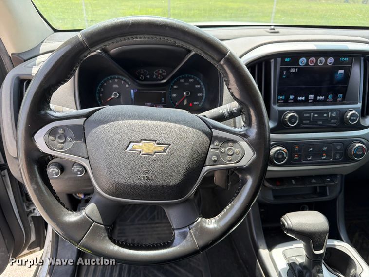 image for item DQ7885 2017 Chevrolet Colorado Crew Cab pickup truck