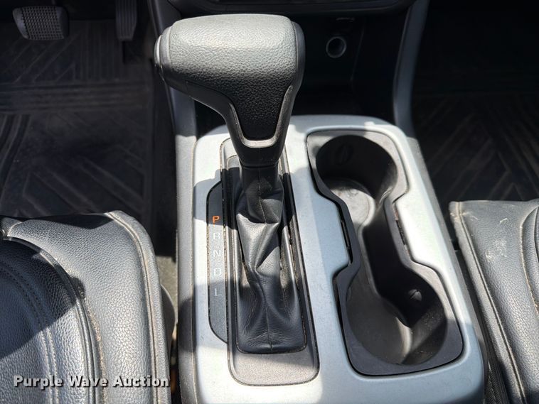 image for item DQ7885 2017 Chevrolet Colorado Crew Cab pickup truck