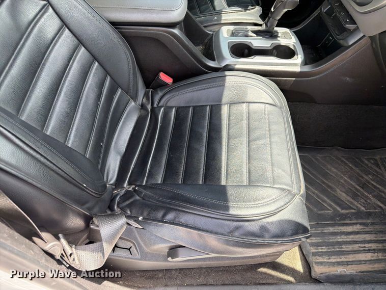 image for item DQ7885 2017 Chevrolet Colorado Crew Cab pickup truck