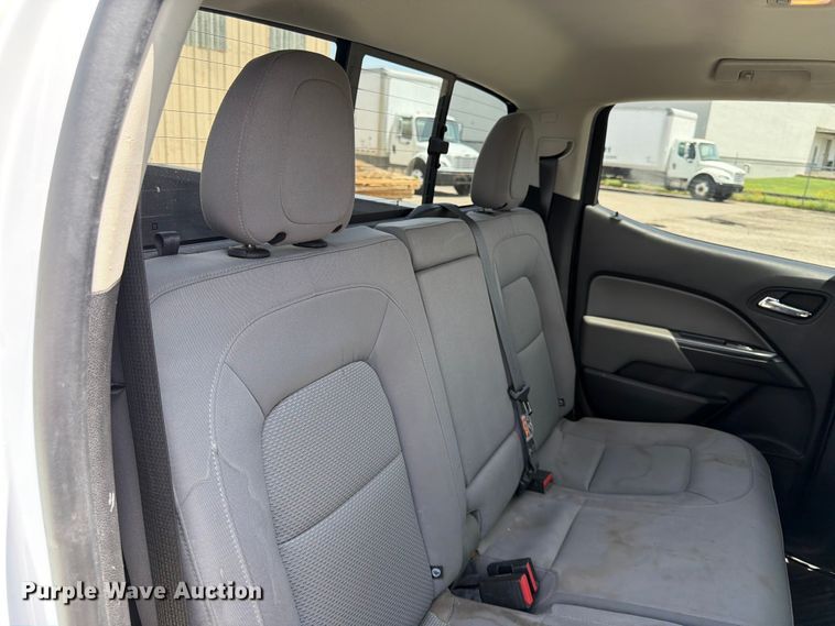 image for item DQ7885 2017 Chevrolet Colorado Crew Cab pickup truck