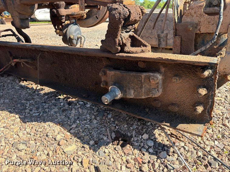 image for item DQ7918 Rear axle assembly