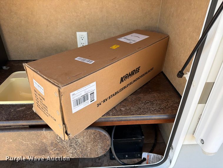 image for item DQ7919 2013 Jayco Jay Feather Ultra Light camper