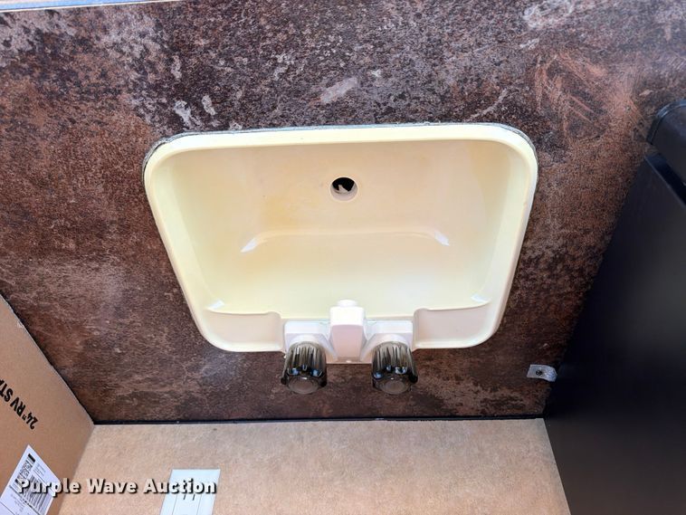 image for item DQ7919 2013 Jayco Jay Feather Ultra Light camper