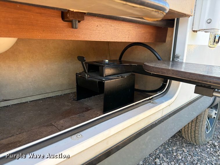 image for item DQ7919 2013 Jayco Jay Feather Ultra Light camper