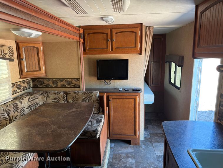 image for item DQ7919 2013 Jayco Jay Feather Ultra Light camper