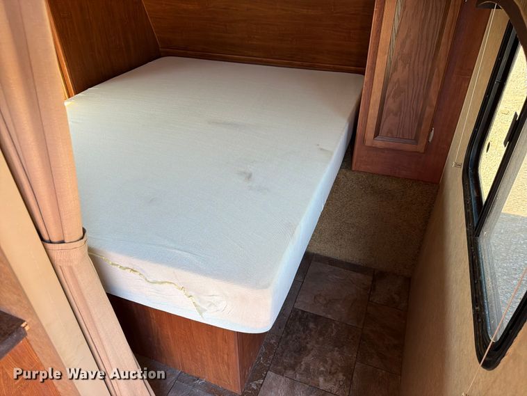 image for item DQ7919 2013 Jayco Jay Feather Ultra Light camper