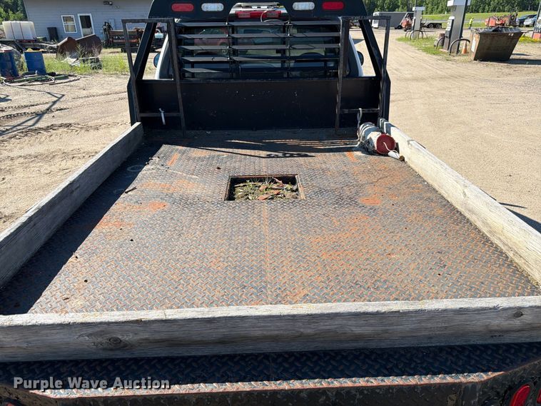 image for item DQ7920 1999 Ford F150 flatbed pickup truck