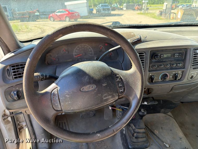 image for item DQ7920 1999 Ford F150 flatbed pickup truck