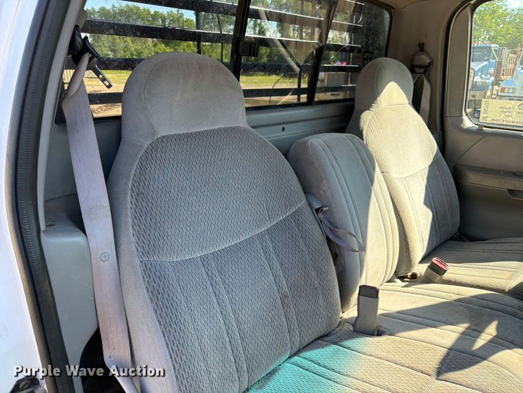 image for item DQ7920 1999 Ford F150 flatbed pickup truck