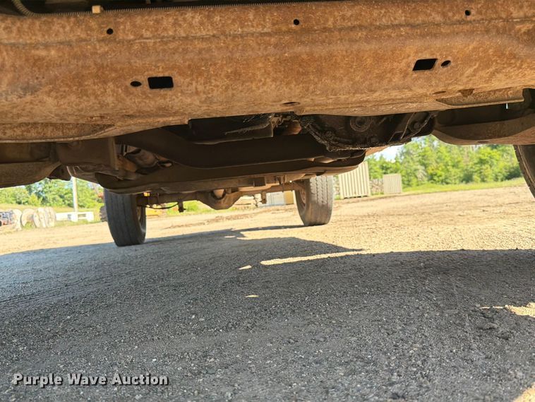 image for item DQ7920 1999 Ford F150 flatbed pickup truck