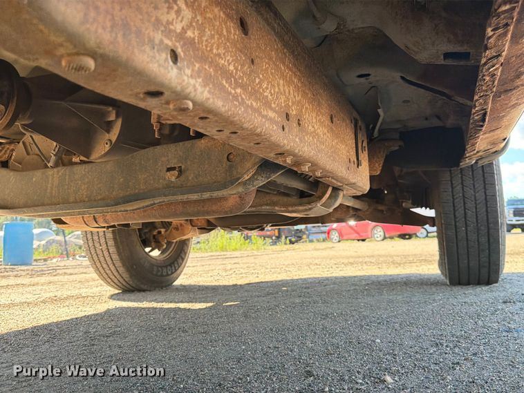 image for item DQ7920 1999 Ford F150 flatbed pickup truck