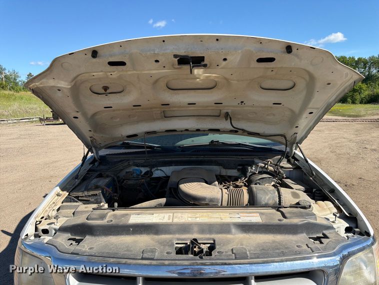 image for item DQ7920 1999 Ford F150 flatbed pickup truck