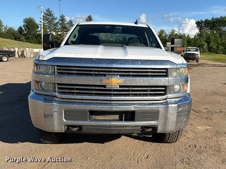 image for item DQ7921 2016 Chevrolet Silverado 3500HD Crew Cab pickup truck