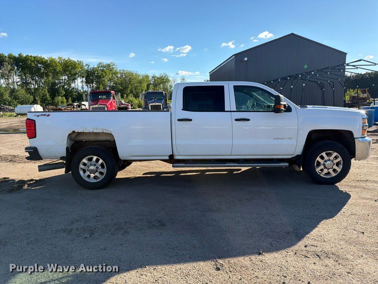 image for item DQ7921 2016 Chevrolet Silverado 3500HD Crew Cab pickup truck