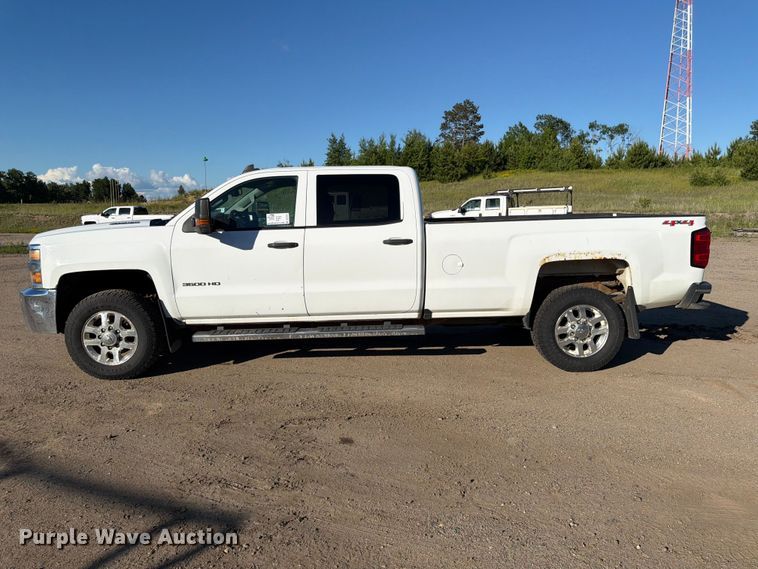 image for item DQ7921 2016 Chevrolet Silverado 3500HD Crew Cab pickup truck