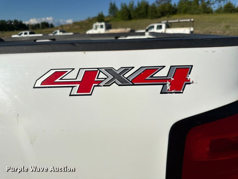 image for item DQ7921 2016 Chevrolet Silverado 3500HD Crew Cab pickup truck