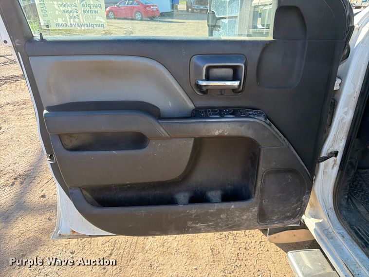 image for item DQ7921 2016 Chevrolet Silverado 3500HD Crew Cab pickup truck
