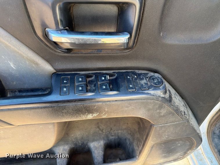 image for item DQ7921 2016 Chevrolet Silverado 3500HD Crew Cab pickup truck