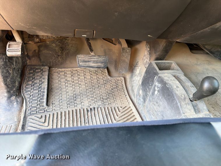 image for item DQ7921 2016 Chevrolet Silverado 3500HD Crew Cab pickup truck