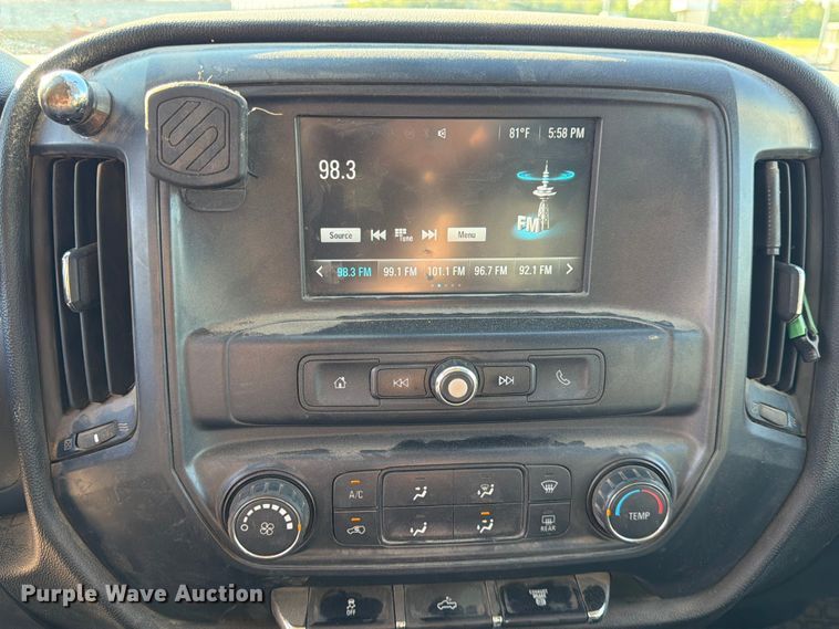 image for item DQ7921 2016 Chevrolet Silverado 3500HD Crew Cab pickup truck