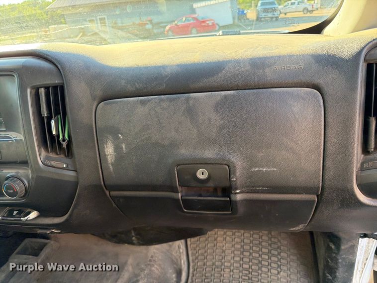 image for item DQ7921 2016 Chevrolet Silverado 3500HD Crew Cab pickup truck