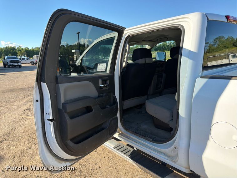image for item DQ7921 2016 Chevrolet Silverado 3500HD Crew Cab pickup truck