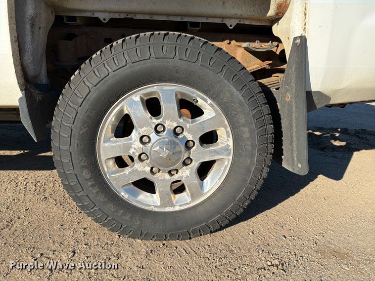 image for item DQ7921 2016 Chevrolet Silverado 3500HD Crew Cab pickup truck