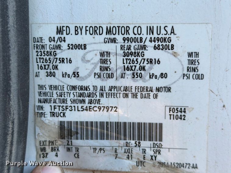 image for item DQ7922 2004 Ford F350 Super Duty utility bed pickup truck