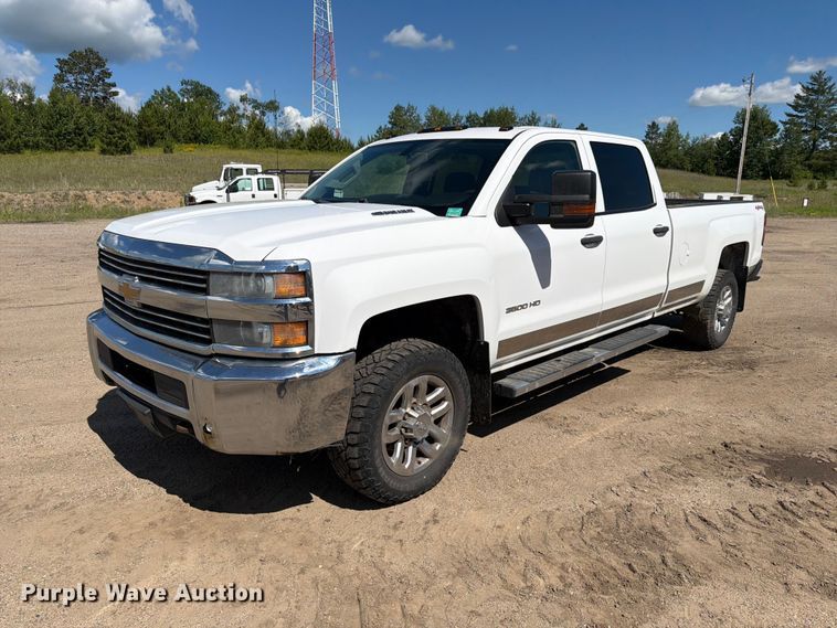 image for item DQ7923 2016 Chevrolet Silverado 3500HD Crew Cab pickup truck