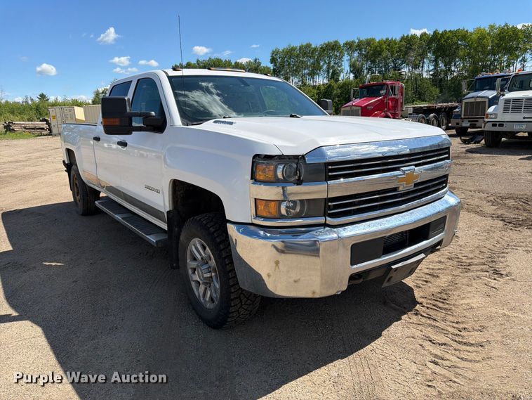 image for item DQ7923 2016 Chevrolet Silverado 3500HD Crew Cab pickup truck