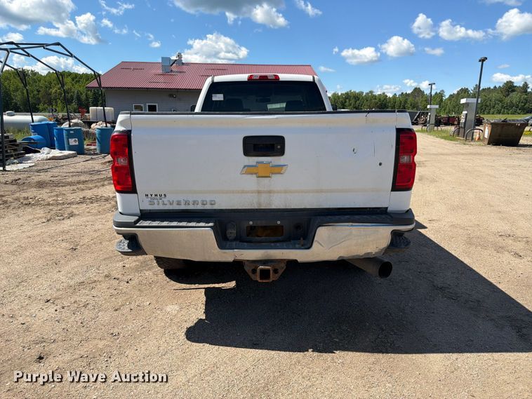 image for item DQ7923 2016 Chevrolet Silverado 3500HD Crew Cab pickup truck