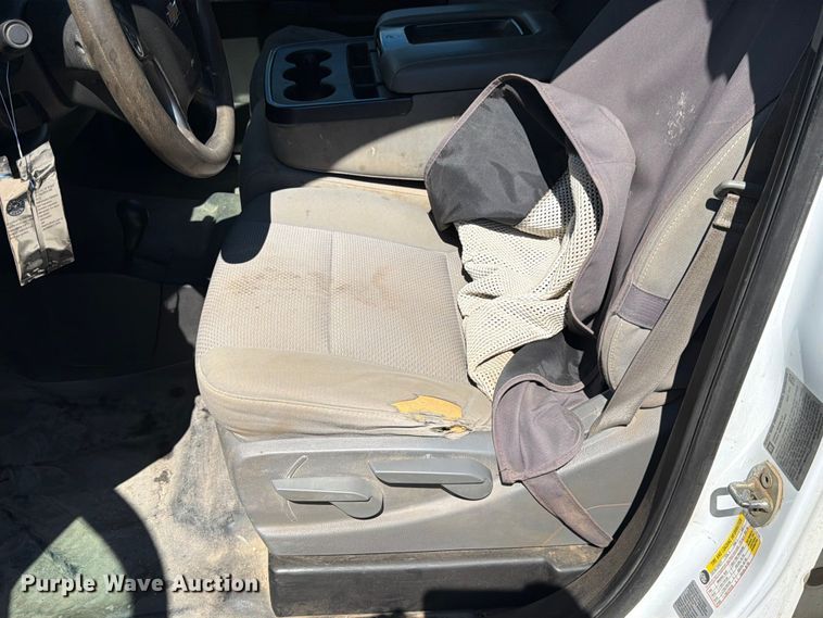 image for item DQ7923 2016 Chevrolet Silverado 3500HD Crew Cab pickup truck